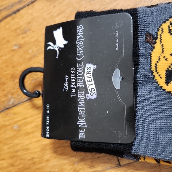 Nightmare Before Christmas Jack and Sally Socks Size 4-10 - Picture 3 of 6